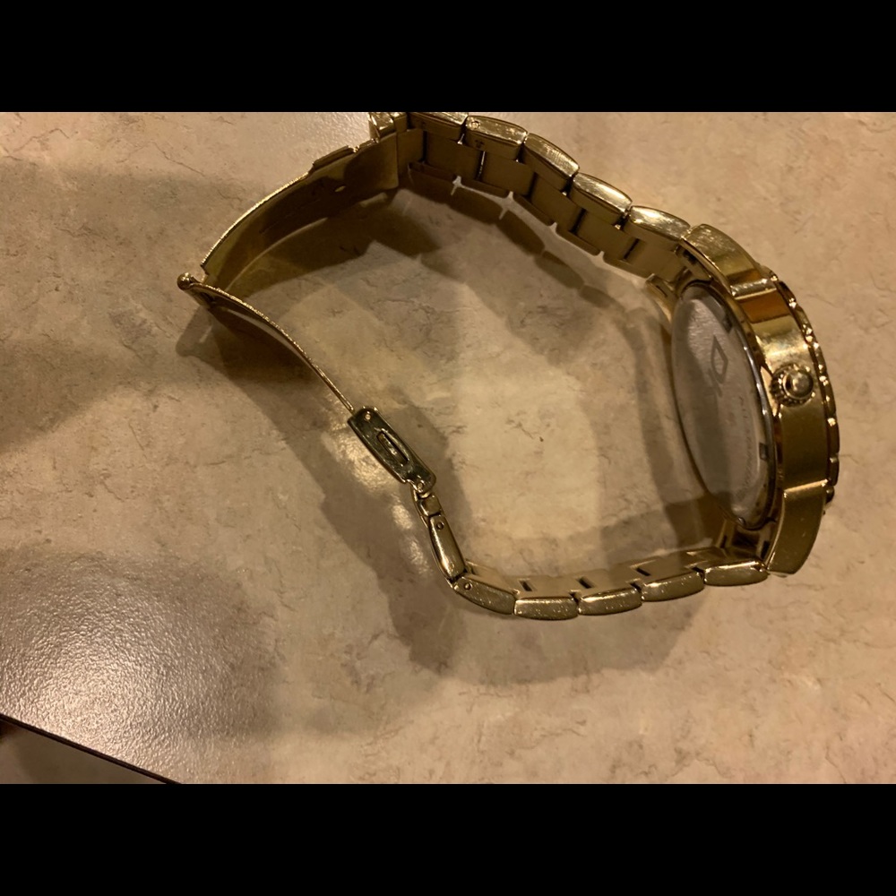 DKNY Watch - Picture 6 of 8